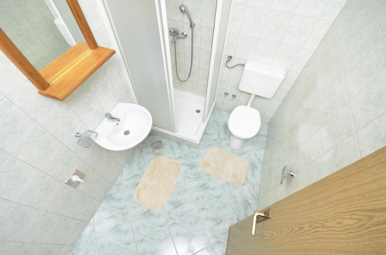 Family Friendly Apartments With A Swimming Pool Baska Voda, Makarska - 12442 Kültér fotó