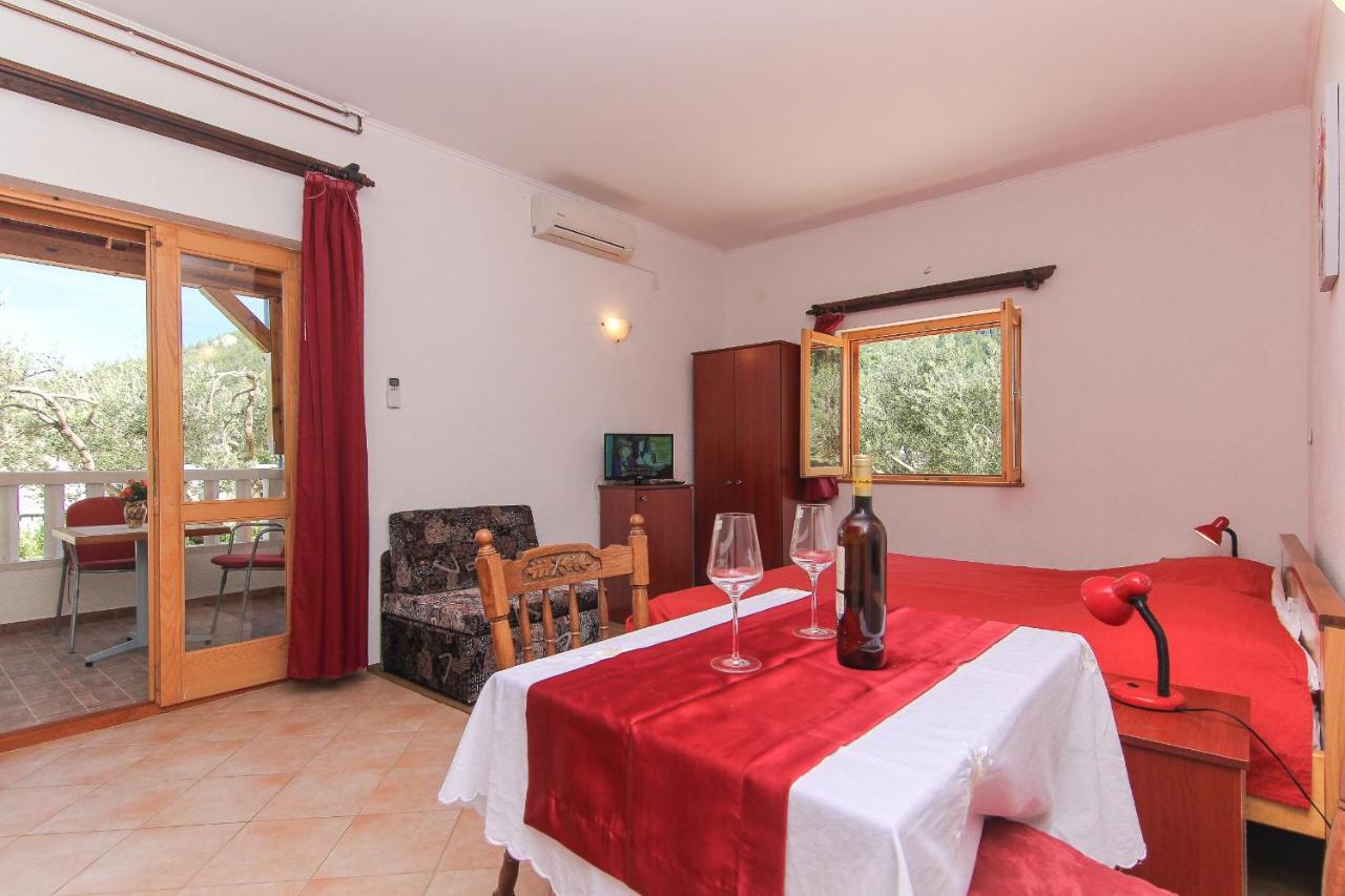 Family Friendly Apartments With A Swimming Pool Baska Voda, Makarska - 12442 Kültér fotó
