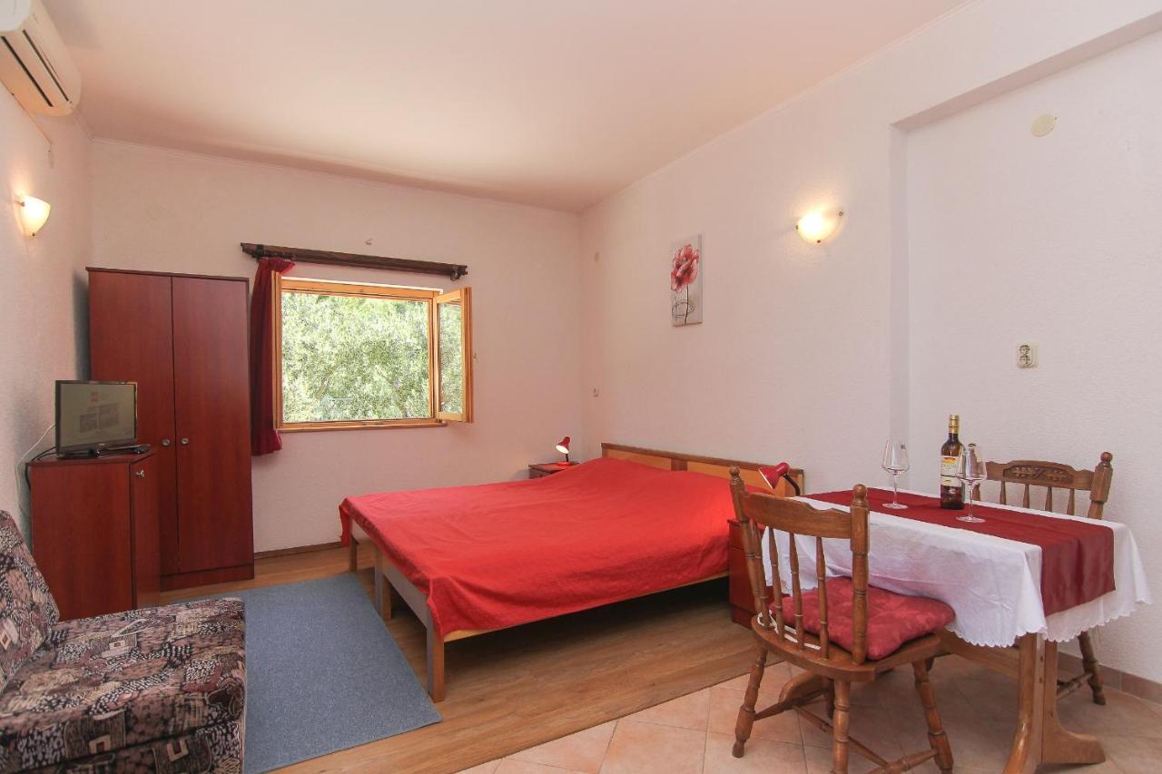 Family Friendly Apartments With A Swimming Pool Baska Voda, Makarska - 12442 Kültér fotó