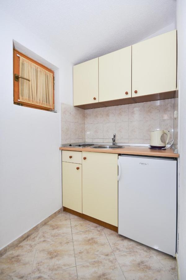 Family Friendly Apartments With A Swimming Pool Baska Voda, Makarska - 12442 Kültér fotó