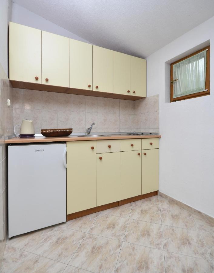 Family Friendly Apartments With A Swimming Pool Baska Voda, Makarska - 12442 Kültér fotó