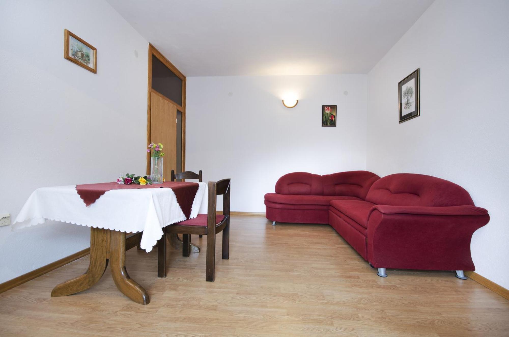 Family Friendly Apartments With A Swimming Pool Baska Voda, Makarska - 12442 Szoba fotó