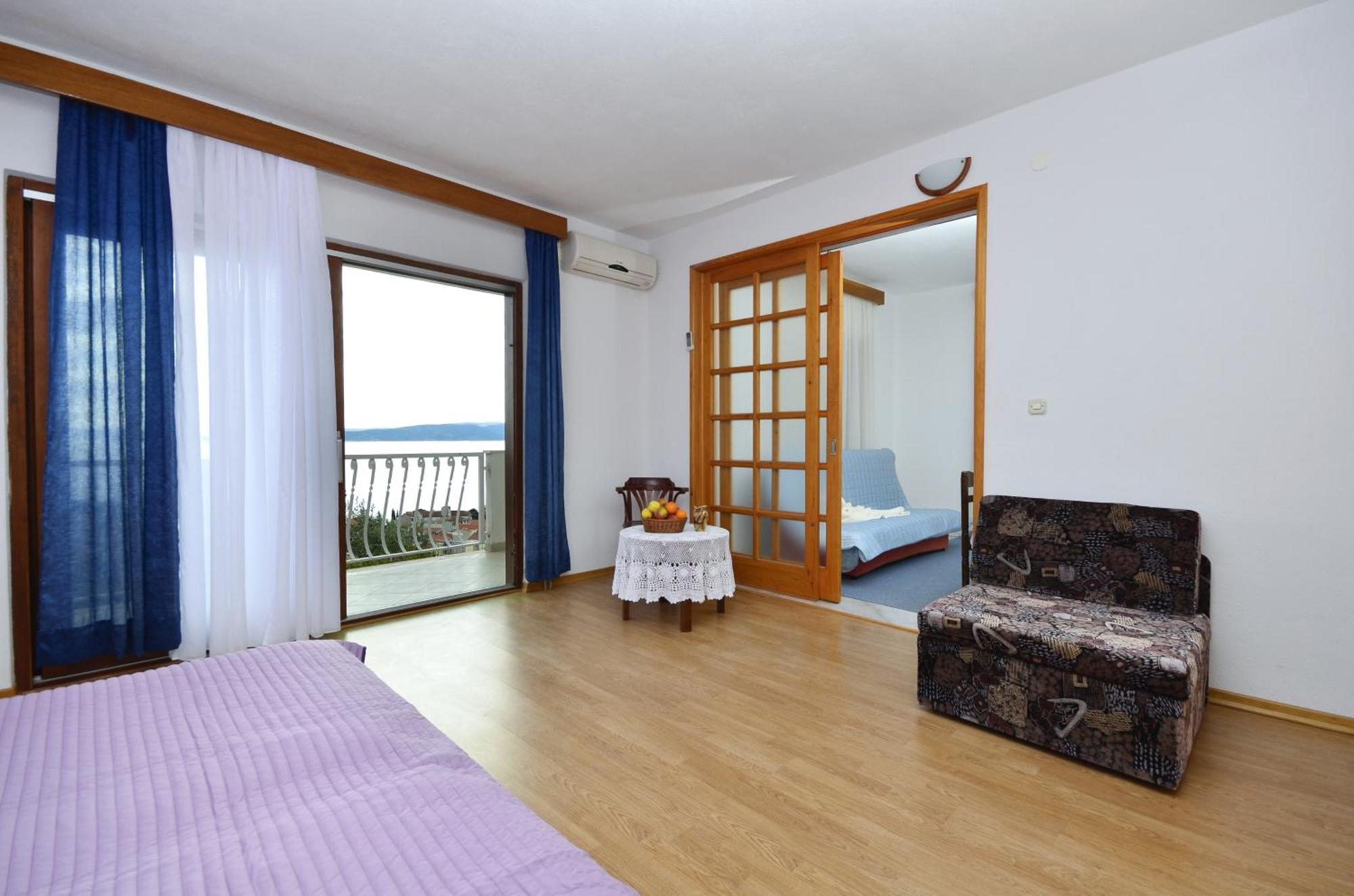 Family Friendly Apartments With A Swimming Pool Baska Voda, Makarska - 12442 Szoba fotó